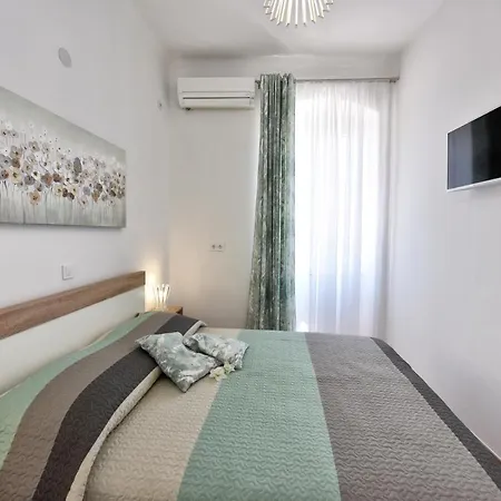 Appartement Aria Two Bedroom With Terrace In The Center *