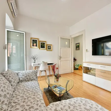 Aria Two Bedroom With Terrace In The Center * Πόρετς