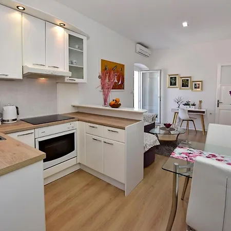 Διαμέρισμα Aria Two Bedroom With Terrace In The Center Πόρετς