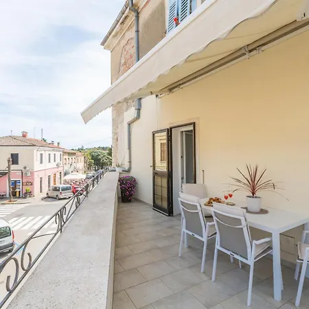 Aria Two Bedroom With Terrace In The Center Πόρετς