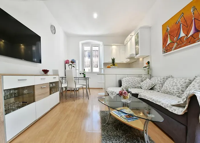 アパート Premium Aria ポレッチ