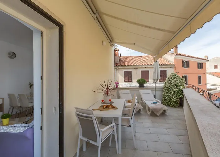 Premium Aria アパート *