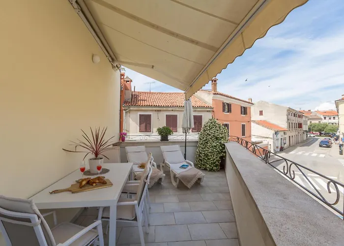 Premium Aria アパート